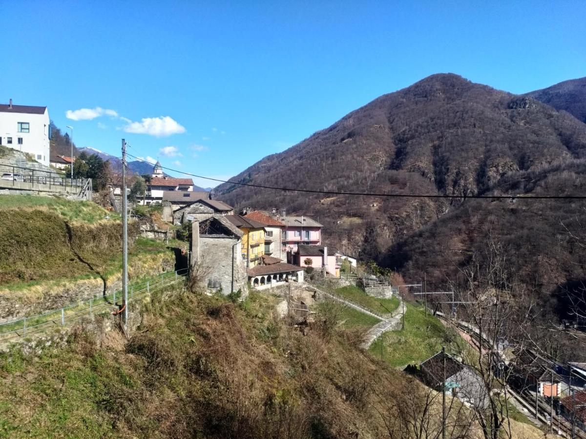 Rustico "Casa Di Sasso" Villa Intragna Exteriör bild