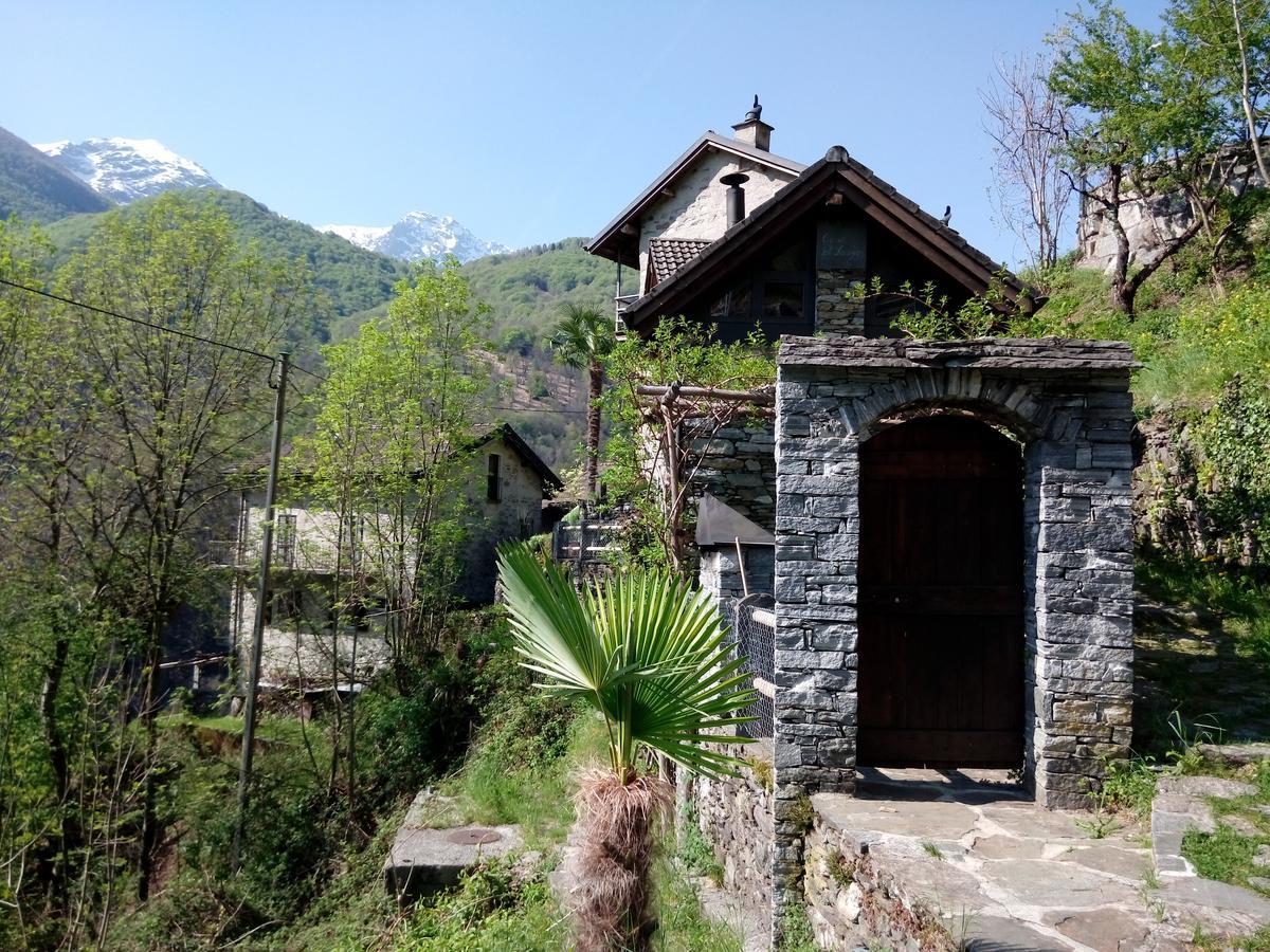 Rustico "Casa Di Sasso" Villa Intragna Exteriör bild